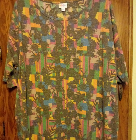 LuLaRoe Tops - Lularoe sz XL Irma LuLaRoe Tops - Lularoe sz XL Irma